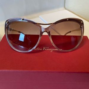 Salvatore Ferragamo SF714S Sunglasses